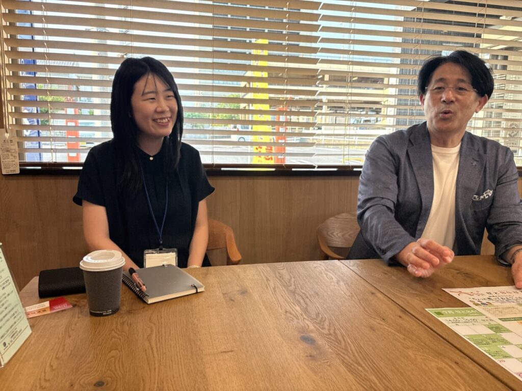 専門職について話す鍋嶋さんと林さん